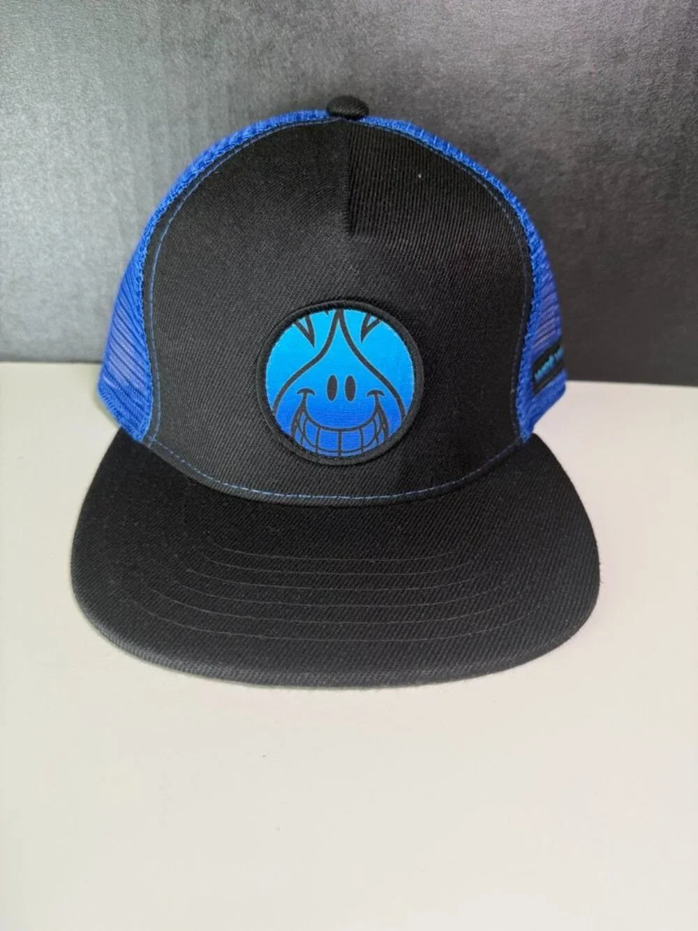 World Industries Snapback Cap Youth One Size Black Trucker Hat